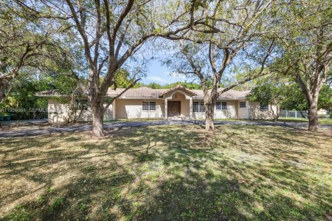 Casa en venta en Pinecrest, Florida, 5 dormitorios, 333.05 m2 № 2027635 - foto 3