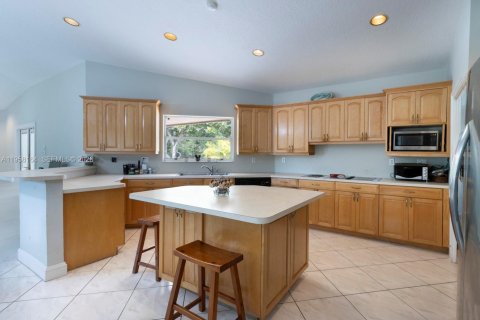 Casa en venta en Pinecrest, Florida, 5 dormitorios, 333.05 m2 № 2027635 - foto 12