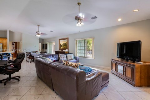 Casa en venta en Pinecrest, Florida, 5 dormitorios, 333.05 m2 № 2027635 - foto 6