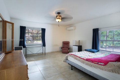 Casa en venta en Pinecrest, Florida, 5 dormitorios, 333.05 m2 № 2027635 - foto 26