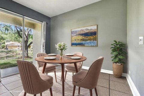 Townhouse in Tampa, Florida 3 bedrooms, 134.06 sq.m. № 1649370 - photo 5