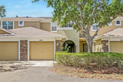 Townhouse in Tampa, Florida 3 bedrooms, 134.06 sq.m. № 1649370 - photo 1