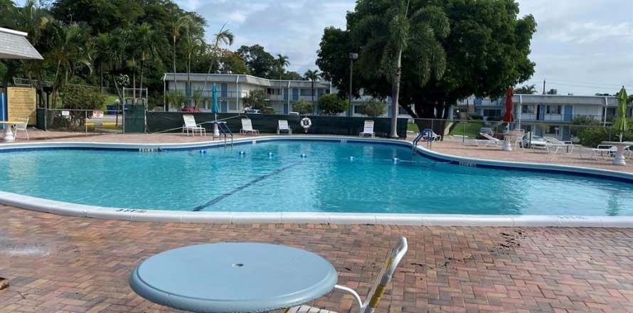 Condo in Lake Worth, Florida, 1 bedroom  № 1029623