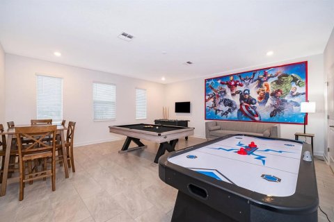 House in Davenport, Florida 8 bedrooms, 404.68 sq.m. № 2295209 - photo 6