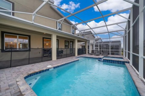 House in Davenport, Florida 8 bedrooms, 404.68 sq.m. № 2295209 - photo 22