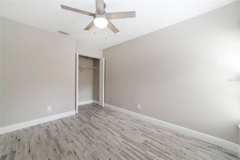 House in Palm Harbor, Florida 2 bedrooms, 87.89 sq.m. № 2410165 - photo 11