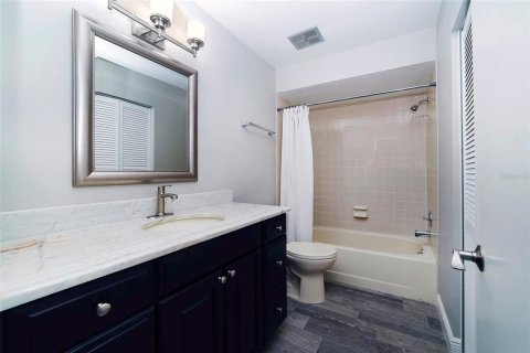 House in Palm Harbor, Florida 2 bedrooms, 87.89 sq.m. № 2410165 - photo 9