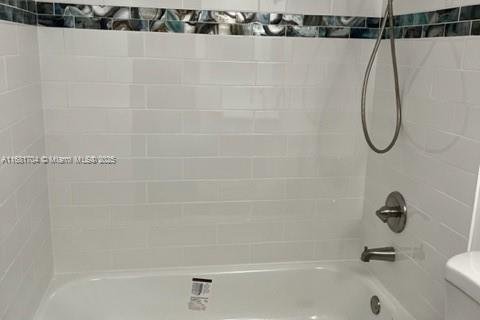 Condo in Miami, Florida, 2 bedrooms  № 1709563 - photo 9