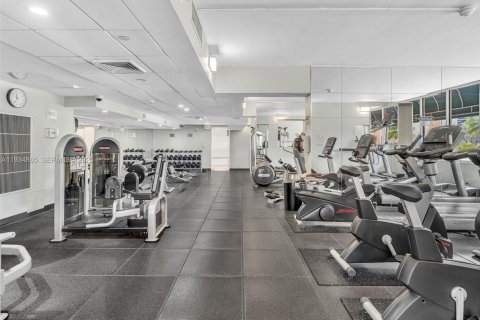 Copropriété à louer à Miami, Floride: 2 chambres, 130.06 m2 № 1993334 - photo 17