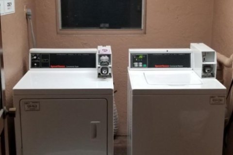 Condo in Fort Lauderdale, Florida, 2 bedrooms  № 1133098 - photo 1