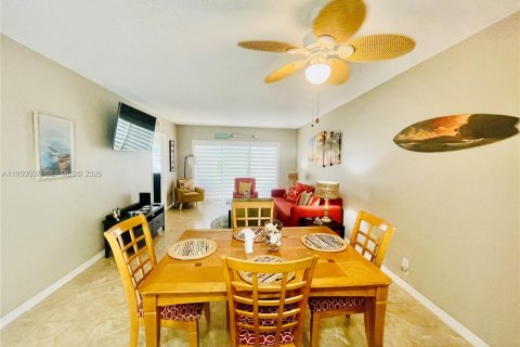 Condominio en alquiler en Lauderdale-by-the-Sea, Florida, 2 dormitorios, 92.9 m2 № 2054228 - foto 8