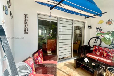 Condominio en alquiler en Lauderdale-by-the-Sea, Florida, 2 dormitorios, 92.9 m2 № 2054228 - foto 16