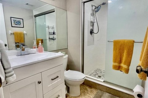 Condominio en alquiler en Lauderdale-by-the-Sea, Florida, 2 dormitorios, 92.9 m2 № 2054228 - foto 24