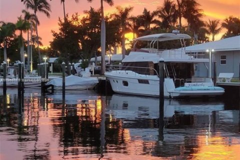 Condominio en alquiler en Lauderdale-by-the-Sea, Florida, 2 dormitorios, 92.9 m2 № 2054228 - foto 29