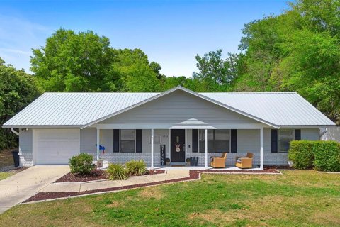 House in Ocala, Florida 3 bedrooms, 135.08 sq.m. № 1613881 - photo 1