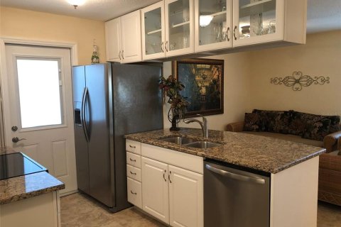 Villa ou maison à louer à Safety Harbor, Floride: 2 chambres, 71.07 m2 № 1681282 - photo 2