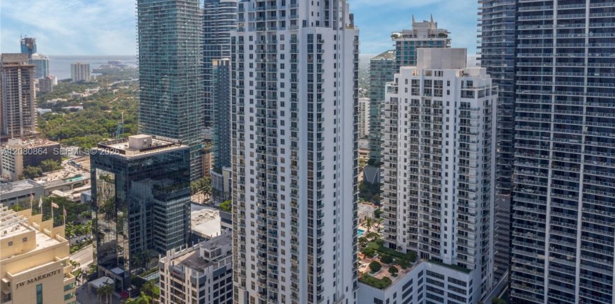 Condominio en Miami, Florida, 1 dormitorio  № 2339833