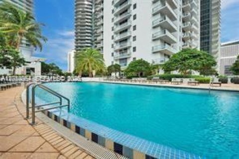 Condominio en venta en Miami, Florida, 1 dormitorio, 99.03 m2 № 2339833 - foto 17