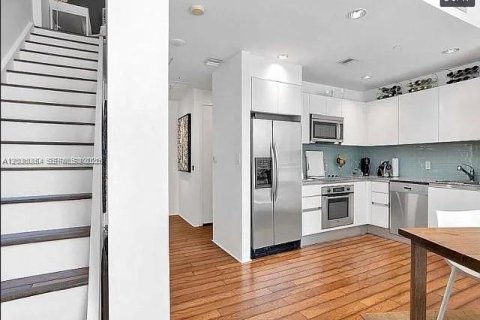 Condominio en venta en Miami, Florida, 1 dormitorio, 99.03 m2 № 2339833 - foto 5