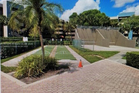Condominio en venta en Pembroke Pines, Florida, 1 dormitorio, 71.81 m2 № 1950144 - foto 10