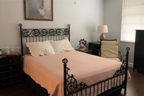 Condo in Pembroke Pines, Florida, 1 bedroom  № 1950144 - photo 5