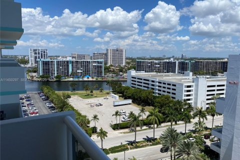 Condo in Hollywood, Florida, 1 bedroom  № 2244137