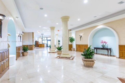 Condo in Hollywood, Florida, 1 bedroom № 2244137 - photo 22