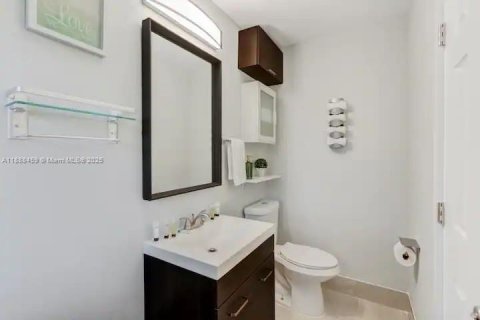 Condo in Deerfield Beach, Florida, 1 bedroom  № 1938587 - photo 5