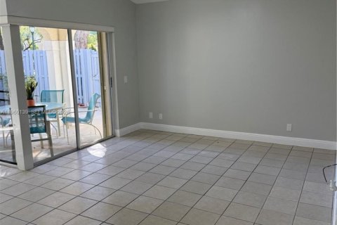 Casa en alquiler en Weston, Florida, 3 dormitorios, 105.35 m2 № 2020314 - foto 3