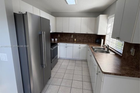 Casa en alquiler en Weston, Florida, 3 dormitorios, 105.35 m2 № 2020314 - foto 11