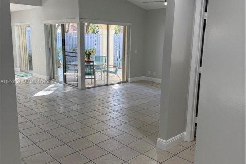 Casa en alquiler en Weston, Florida, 3 dormitorios, 105.35 m2 № 2020314 - foto 4