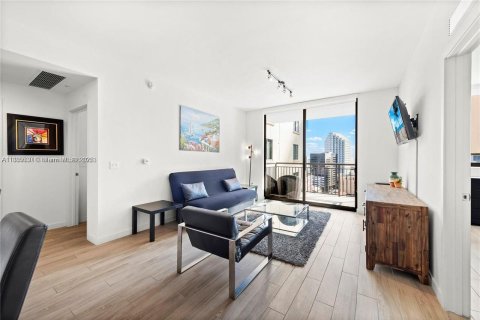 Copropriété à louer à Miami, Floride: 2 chambres, 101.91 m2 № 1931735 - photo 2