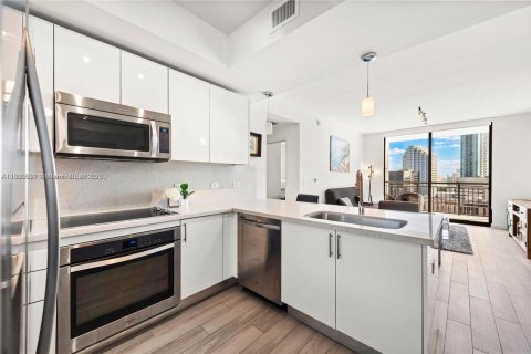 Copropriété à louer à Miami, Floride: 2 chambres, 101.91 m2 № 1931735 - photo 4