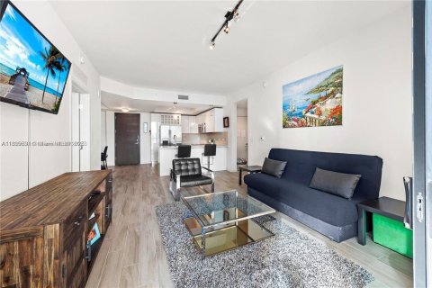 Copropriété à louer à Miami, Floride: 2 chambres, 101.91 m2 № 1931735 - photo 3