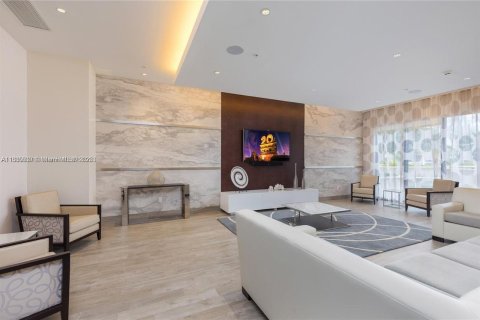 Copropriété à louer à Miami, Floride: 2 chambres, 101.91 m2 № 1931735 - photo 21