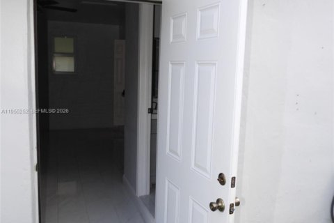 Casa en venta en Sunrise, Florida, 4 dormitorios № 2080459 - foto 12