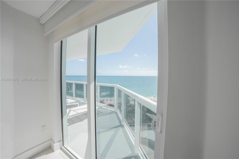 Copropriété à vendre à Miami Beach, Floride: 2 chambres, 130.06 m2 № 2154941 - photo 19
