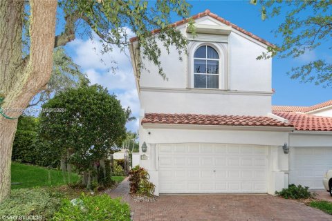 Townhouse in Hollywood, Florida 4 bedrooms, 265.61 sq.m. № 1998753 - photo 2