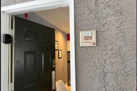Condominio en venta en Kissimmee, Florida, 2 dormitorios, 58.99 m2 № 1789537 - foto 3