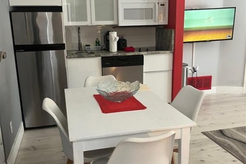 Condominio en venta en Kissimmee, Florida, 2 dormitorios, 58.99 m2 № 1789537 - foto 8