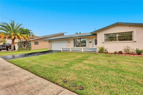 Casa en alquiler en Cooper City, Florida, 4 dormitorios, 170.57 m2 № 1172180 - foto 1