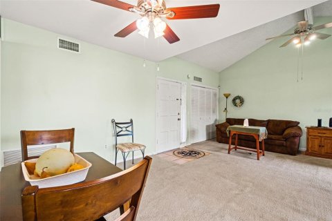 Condo in Tampa, Florida, 2 bedrooms № 2113878 - photo 28
