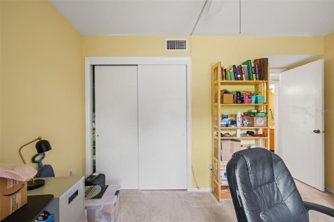 Condo in Tampa, Florida, 2 bedrooms № 2113878 - photo 18