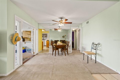 Condo in Tampa, Florida, 2 bedrooms № 2113878 - photo 8