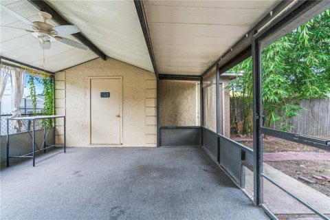 House in Tampa, Florida 3 bedrooms, 101.08 sq.m. № 1917375 - photo 14