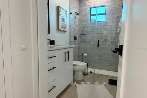 Villa ou maison à vendre à Cape Coral, Floride: 3 chambres, 162.02 m2 № 2422831 - photo 25