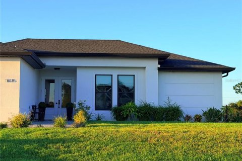 Villa ou maison à vendre à Cape Coral, Floride: 3 chambres, 162.02 m2 № 2422831 - photo 3