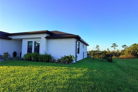 Villa ou maison à vendre à Cape Coral, Floride: 3 chambres, 162.02 m2 № 2422831 - photo 28