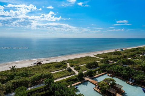 Купить кондоминиум в Серфсайд, Флорида 3 спальни, 416.85м2, № 2072705 - фото 7