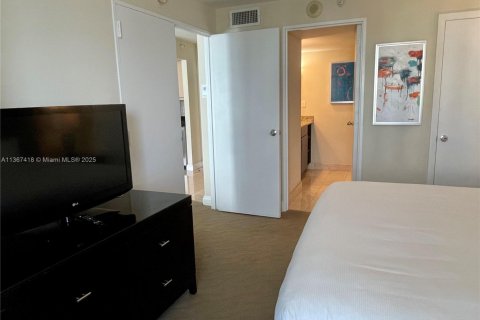 Hotel en venta en Fort Lauderdale, Florida, 1 dormitorio, 50.91 m2 № 1698335 - foto 6